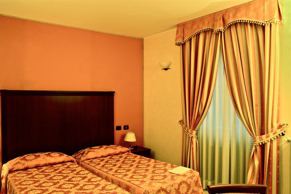 Hotel Lauri 3*